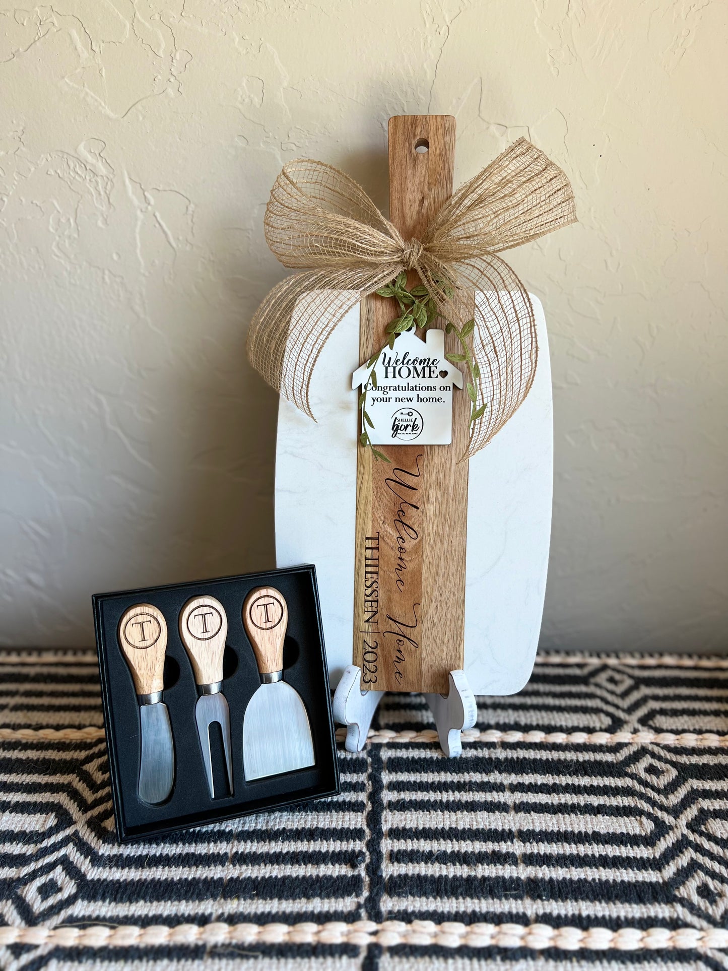 Custom Gift Set-Acacia Wood and White Marble Serving Board + Cheese Knife Set